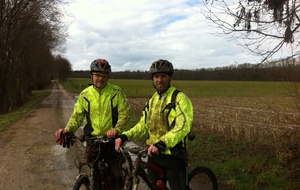 Sortie du dimanche 10/03/2013. 2 courageux (Benoit et David) seulement pour cette sortie avec un peu de boue bien fraiche.