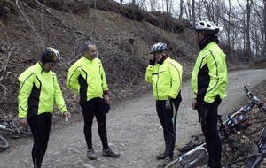 Sortie du dimanche 07/04/2013. Enfin les chemins sont presque secs, pour combien de temps...1ère reconnaissance du 45km pour Montreux à vélo du 02 juin 2013.