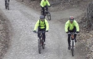 Sortie du dimanche 07/04/2013. Enfin les chemins sont presque secs, pour combien de temps...1ère reconnaissance du 45km pour Montreux à vélo du 02 juin 2013.