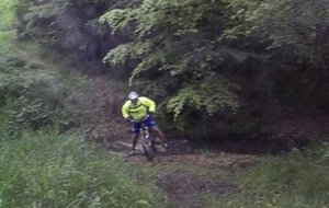 Sortie du dimanche 19 mai 2013. Au programme, encore une fois de la boue, de la boue, toujours de la boue .... Ça glisse Cyrille ..