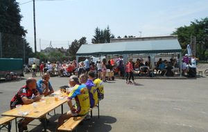 Après l'effort, le réconfort, voici venue l'heure du casse croute ....