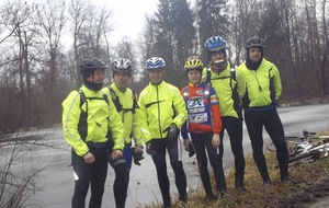 Sortie du dimanche 24 janvier 2016, malgré le redoux, l'hiver est encore bien là. Y'avait quelqu'un de bizarre avec nous ...