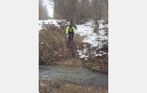 Sortie du dimanche 28 février 2016. Traversée de rivière entre à l'arrière de Romagny.