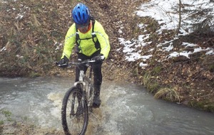 Sortie du dimanche 28 février 2016. Traversée de rivière à l'arrière de Romagny.